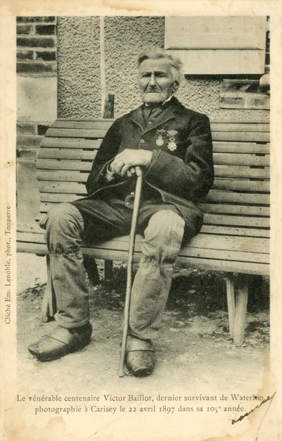 Victor Baillot, den siste overlevende fra slaget ved Waterloo, fotografert ved Carisey 22. april? av French Photographer