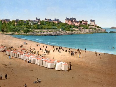 Utsikt over Pointe de la Malouine fra Plage de lEcluse, Dinard, 1890-1900 av French Photographer
