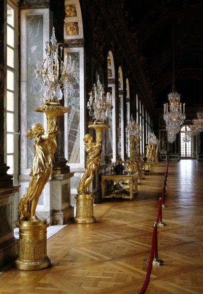 Arkitektur: utsikt over det restaurerte isgalleriet. Versailles. Musee du Chateau av French School