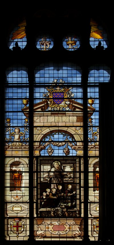 Viser sørvinduet i kapellet ved Chateau of Chantilly av French School