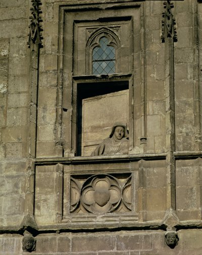 Dummy-vindu i inngangsfasaden med en figur av en kvinne som ser ut, muligens kona til Jacques Coeur, 1443-51 av French School