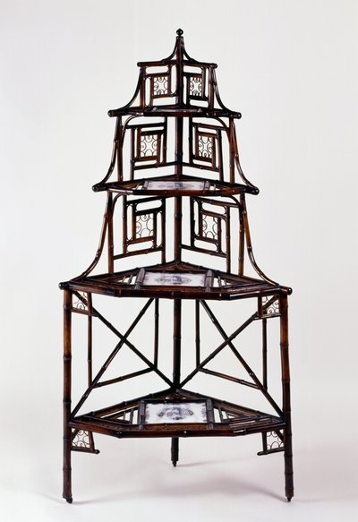Fjernøsten-stil Second Empire (Napoleon III) bambus hjørne etagere plantestativ med franske majolica fliser og fire lag, 2. halvdel av 1800-tallet, Frankrike av French School