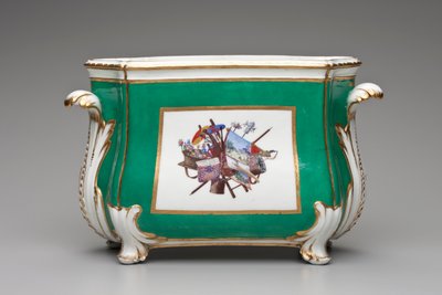 Blomstervase, Sevres porselensfabrikk av French School
