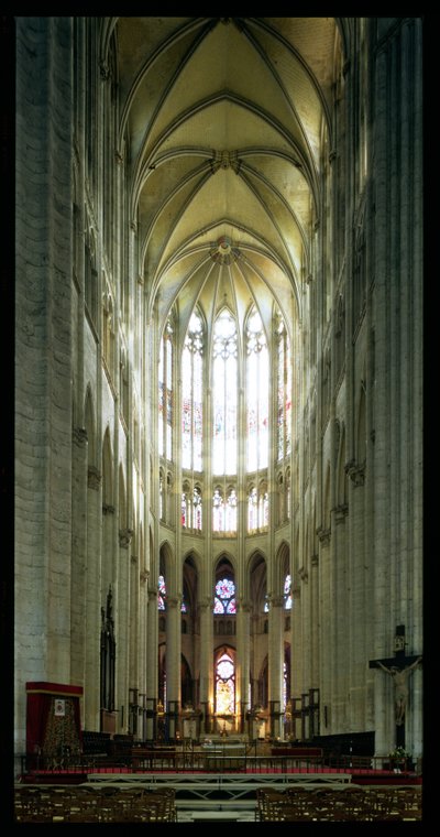 Innenansicht des Chors, begonnen nach 1284 von French School