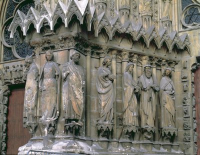 Karmfigurer fra venstre side av sentralportalen, vestfasade, 1200-1300-tallet av French School
