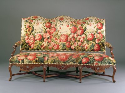 Louis XIV Canape, ca. 1710 (utskåret valnøtt og billedvev) (se også 220170) av French School