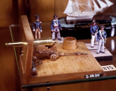 Militær modell: soldater og en kanon av den franske marinens miniatyrer. 1800-tallet. Paris, Musee de la Marine av French School