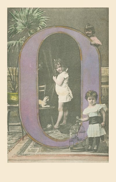 O: Tre barn, ett bur av French School