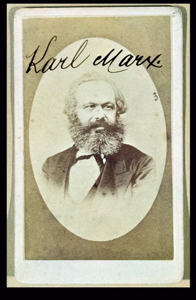 Fotografisk visittkort av Karl Marx (1818-93) med hans signatur av French School