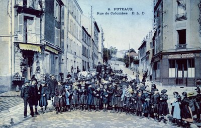 Skoleelever på Puteaux, ca.1900-10 av French School