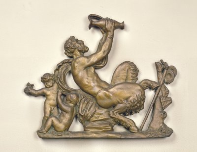 Skilt fra en vinhandler som viser en faun som drikker (ved) av French School