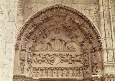 Den kongelige portal, norddør, tympanon som viser himmelfarten, ca. 1145-50 av French School