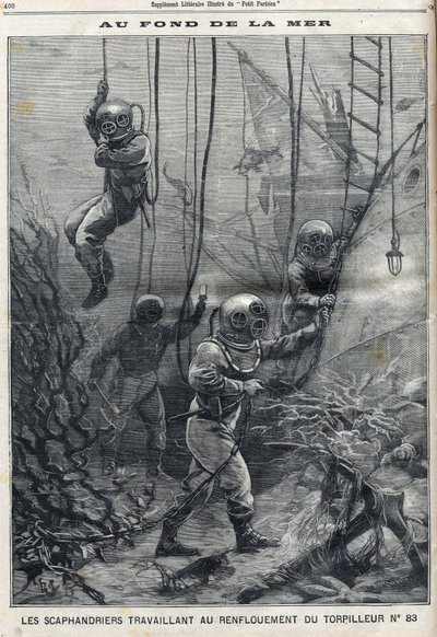 The scaphandlers working on the bailout of torpedo 83 that had sunk in Douarnenez Bay in Finistere in Brittany, in " Le Petit Parisien”” av French School