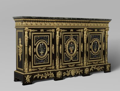 Tredørs skap, ca. 1835-38 (forgylt tre med bronse) av French School