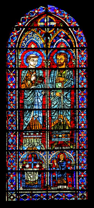 To helgener - en er Nicaise; giverprest under (w116) av French School