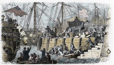 USAs uavhengighetskrig: opprør fra amerikanske nybyggere (av Storbritannias opprinnelse) mot skatter pålagt av det engelske parlamentet på te og andre matvarer. De forkle seg som indianere og kaster lasten med teen i sjøen etter å ha gått inn i com av French School