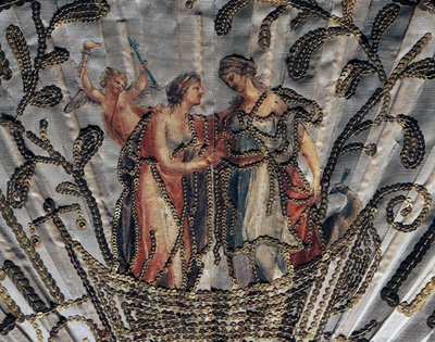 Venus og Juno, detalj av silkeblad av håndvifte, broderi og paljetter, sølvdemascenert gjennomboret benbeskyttelsespinne av French School