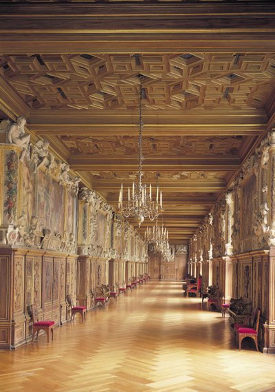 Se nedover lengden på Galleriet til Frans I, 1530-40 av French School