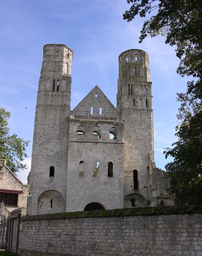 Utsikt over Jumieges Abbey av French School