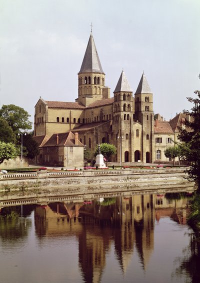 Utsikt over kirken Notre-Dame, 1000-1100-tallet av French School