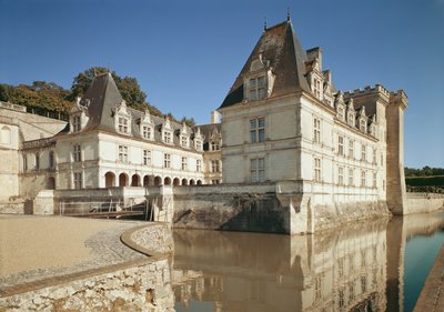 Utsikt over inngangen og æresdomstolen av French School