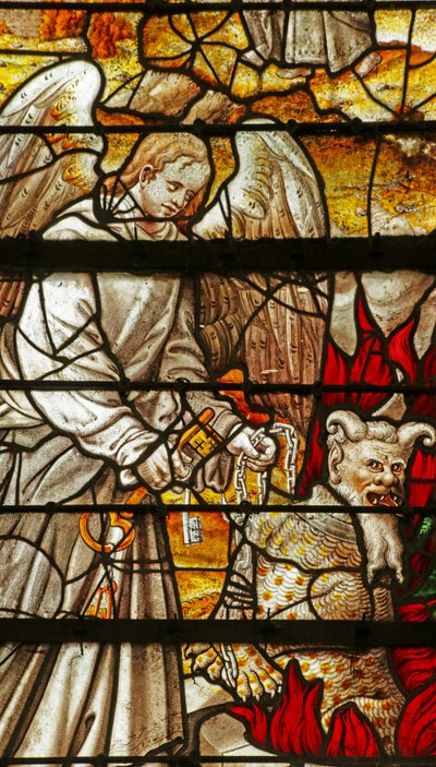 Vindu som viser en scene fra Åpenbaringsboken: Engel med nøkkel til gropen, Satan (farget glass) av French School