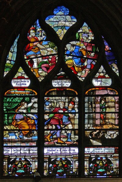 Vindu w107 som viser scener fra Josefs liv av French School