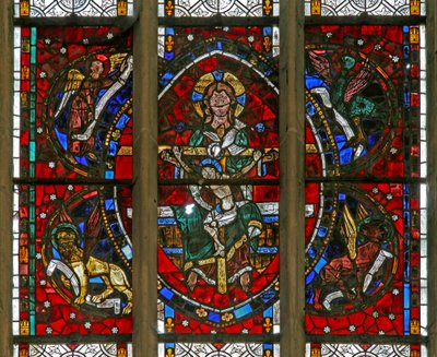 Vindu w200 som viser treenigheten omgitt av emblemene til evangelistene av French School