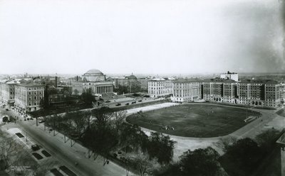 Columbia University campus fra sørvest, New York City, 1910 av G.P. Hall und Sohn