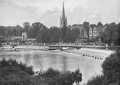 Bridge and Weir ved Great Marlow, c1896 av G. W. Wilson and Company