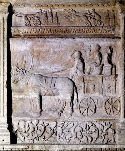 Lavt relieff fra den gallo-romerske perioden som viser en vogn avfyrt av hester som frakter passasjerer. Avignon, Musee Calvet av Gallo Roman Gallo Roman