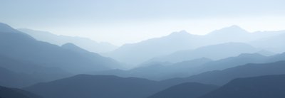 Tåkebelagte Blue Mountains av Gemma Bardot
