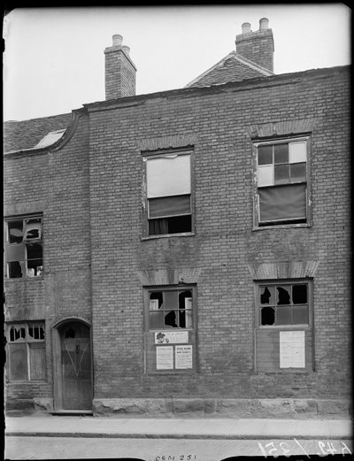 Little Park Street, Coventry, 1941. av George Bernard Mason