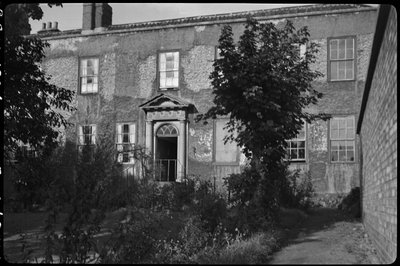 Clarence Hotel, Lead Yard, Darlington, 1942. av George Bernard Wood