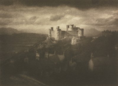Kameraarbeid: Harlech Castle av George Davison