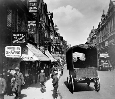Stranden ser østover, Westminster, London, ca 1910-tallet. av George Davison Reid