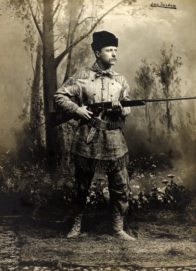 Theodore Roosevelt in Wildleder, Dakota-Territorium ca. 1885 (s/w Foto) von George Grantham - Bain News Service Bain