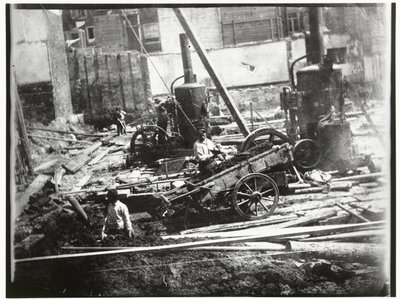 Byggeplass for det kommunale bade- og svømmeanlegget på Heiligeweg i Amsterdam av George Hendrik Breitner