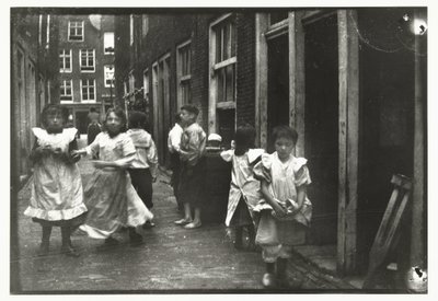 Lekende barn i en gate av George Hendrik Breitner