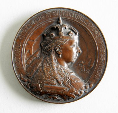 Medalje til minne om dronning Victorias gylne jubileum av George James Frampton