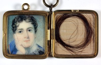 Lord Charles Bentinck (1780-1826), gullmedaljon med hårlokk i motsatt rom av George Lethbridge Saunders