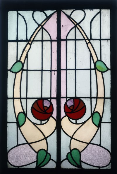 Et farget glasspanel som viser stiliserte roser (blyfarget glass, treramme) av George Walton