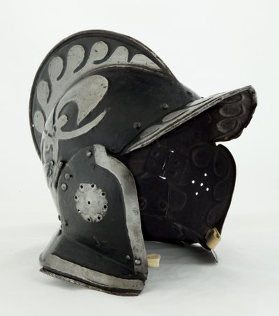 Burgonet, tidlig på 1600-tallet (stål og jern med svart maling og spor av lær) av German School