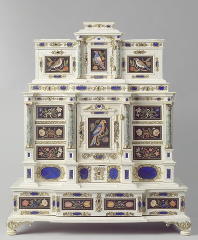 Skap laget i Augsburg, ca. 1660-70 (innlagt tre) av German School