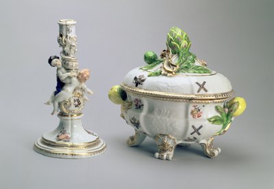 Lysestake og dekket skål fra St. Andrew Service, Meissen, 1744-5 (porselen) av German School