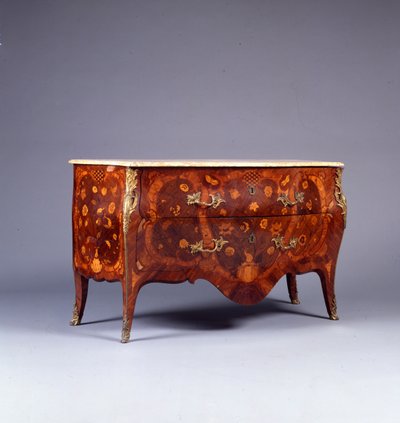 En av et par intarsia- og parkettbord, ca. 1765 (lakkert messingmontert kingwood, amaranth, tulipwood & bois satine) (se også 463022) av German School