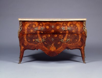 En av et par intarsia- og parkettbord, ca. 1765 (lakkert messingmontert kingwood, amaranth, tulipwood & bois satine) (se også 463023) av German School