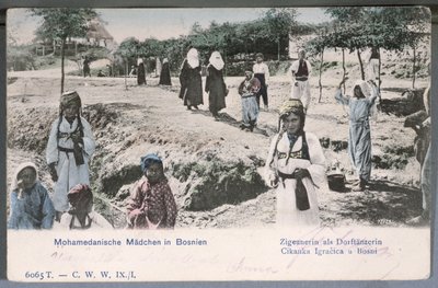 Postkort som viser unge muslimske kvinner i Bosnia, 1904 av German School