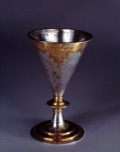 Vitenskapelig instrument: kalkformet solur laget i gullsølv. tysk skole. Sent 16. begynnelsen av 1600-tallet Enouen, renessansemuseum av German School
