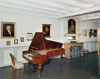 Utsikt over et rom med et flygel som tilhører Ludwig van Beethoven (1770-1827) av German School
